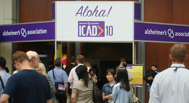 photo of alz-icad-2010-sign-delegates